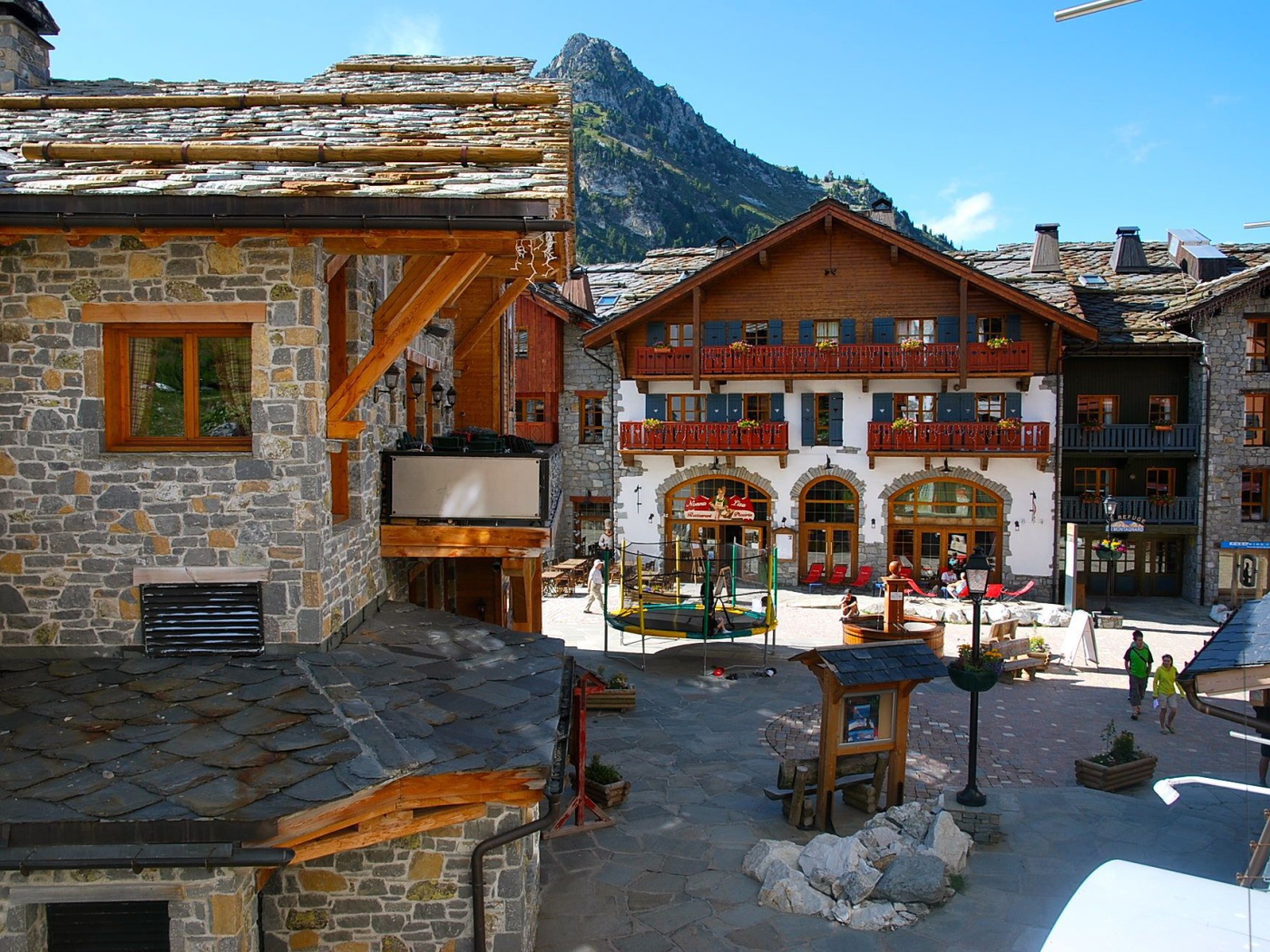 Городские дома на горнолыжном курорте Лез Арк, Франция