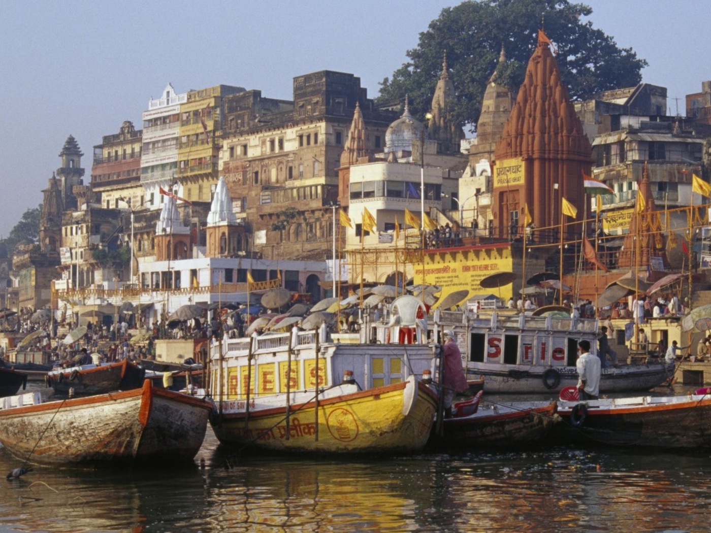 Лодки в городе Варанаси