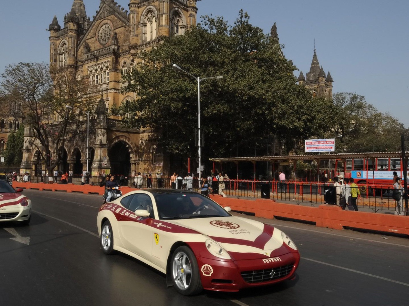 На улице города в Мумбае