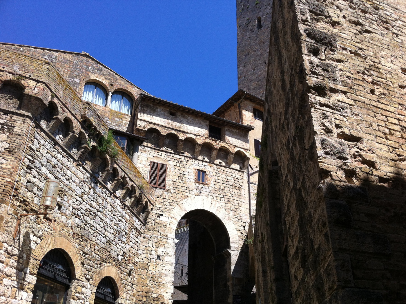 Древние дома в Сиене, Италия