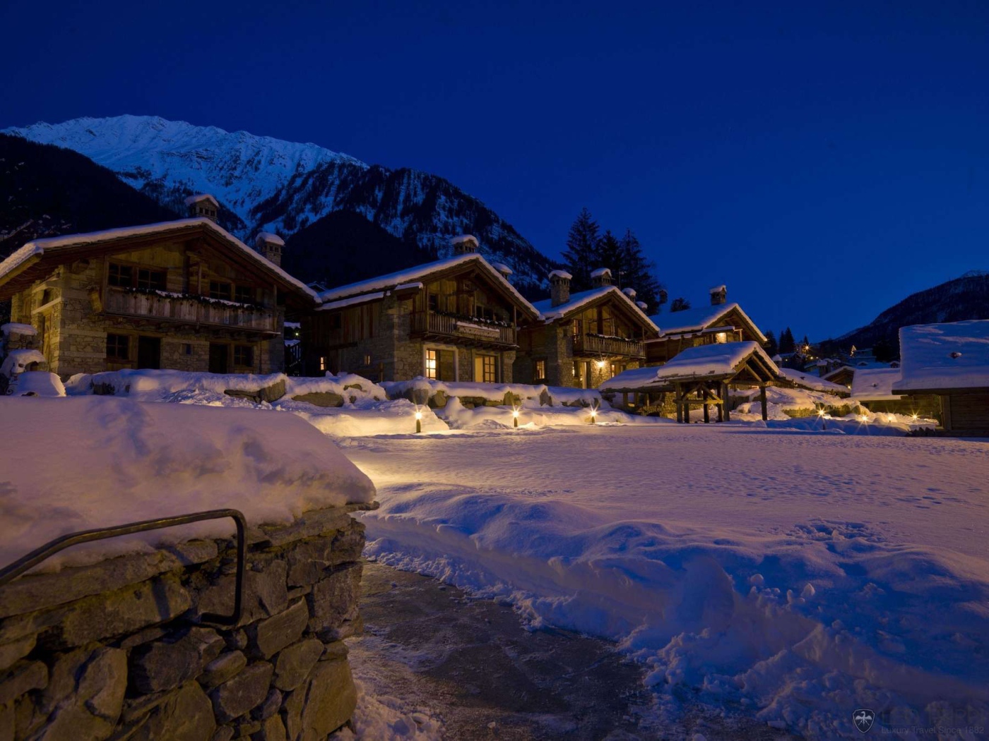 Гостиница на горнолыжном курорте Курмайор, Италия