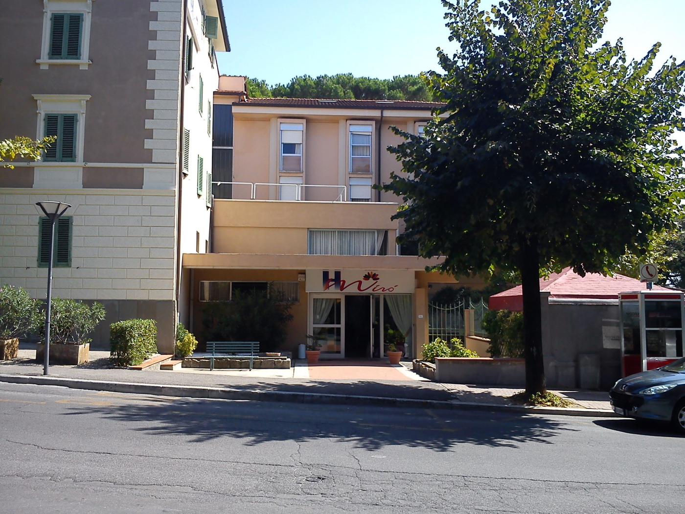 Придорожное кафе на курорте в Монтекатини Терме, Италия