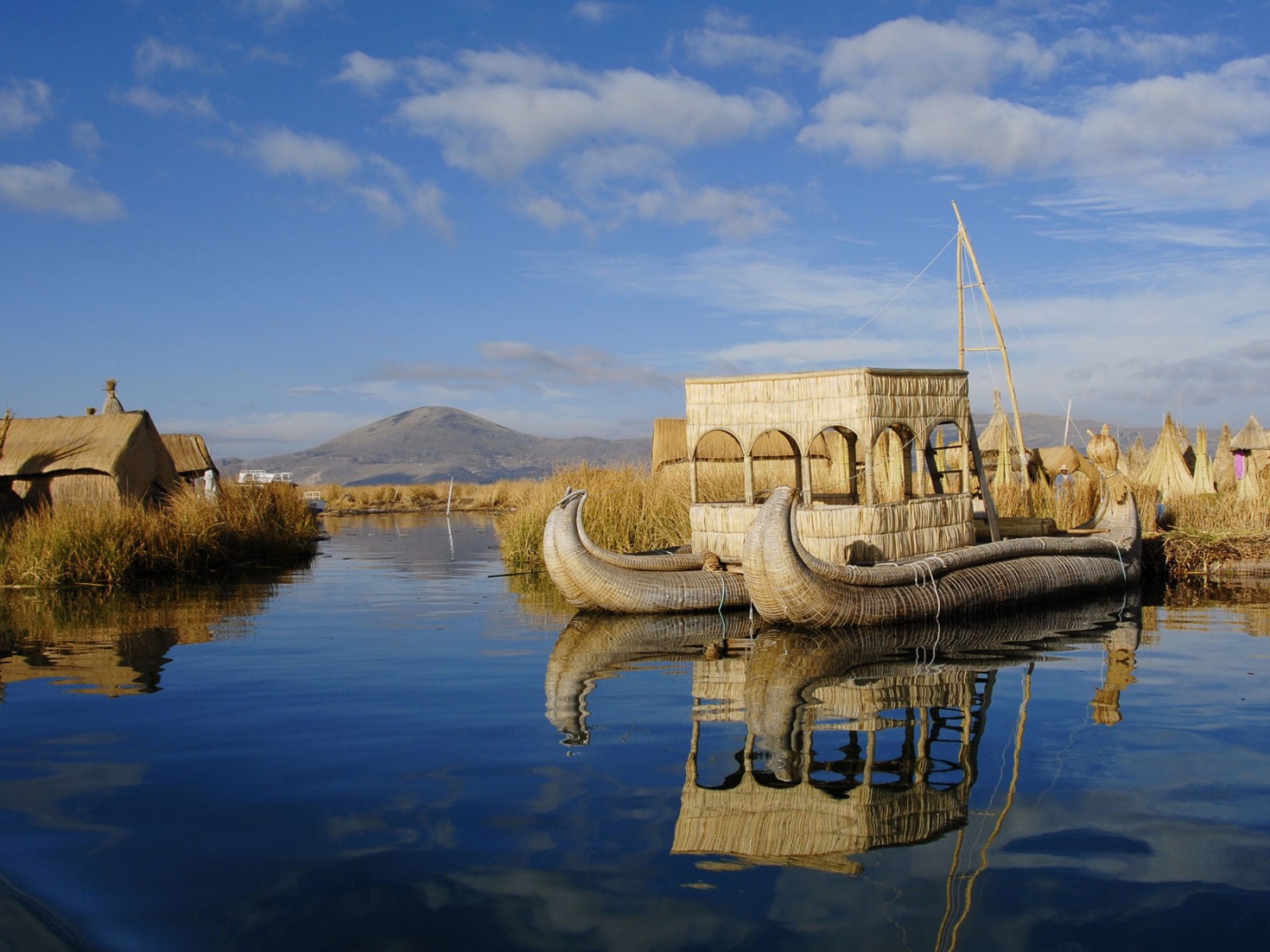 Деревня на воде в Перу