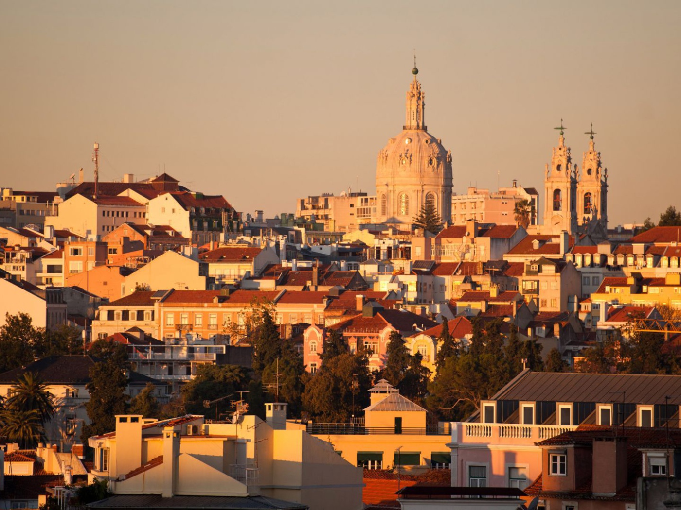 Предзакатный вид в Лиссабоне