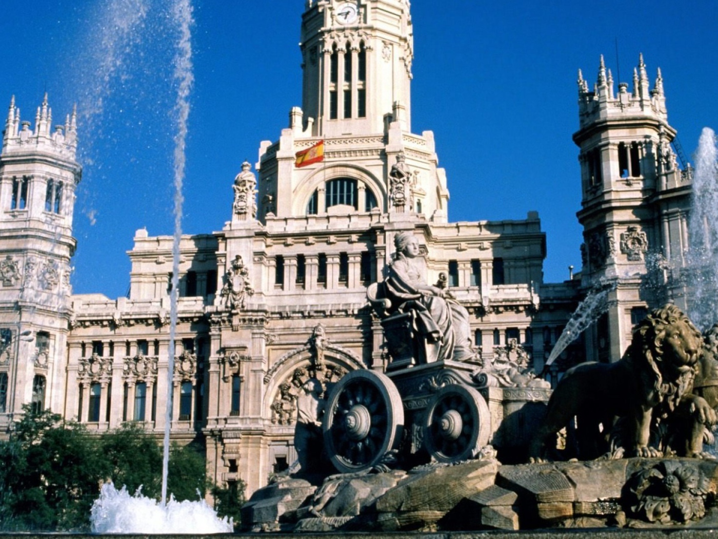 Фонтан в Мадриде