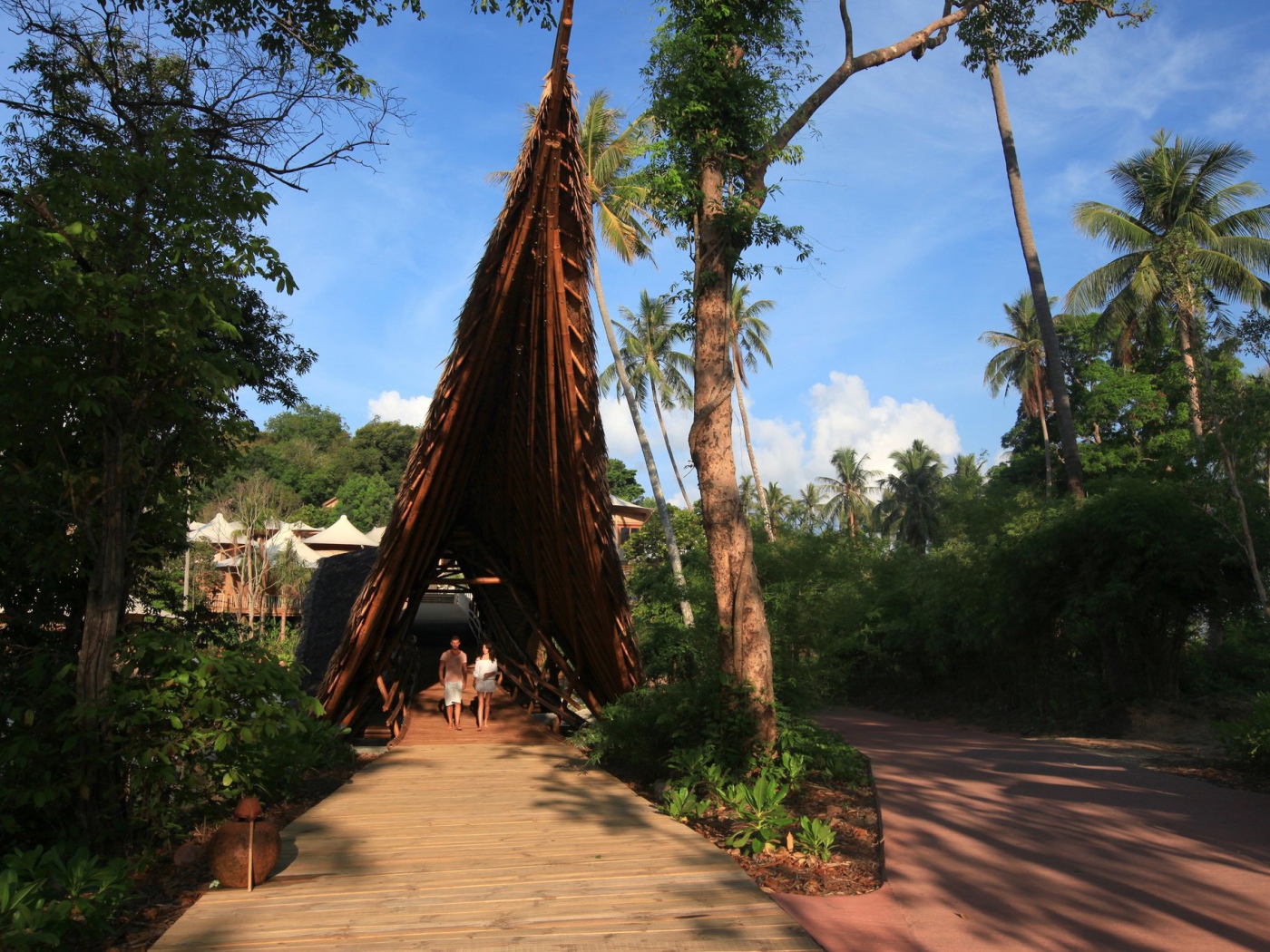 Арка на пляже на острове Ко Куд, Таиланд