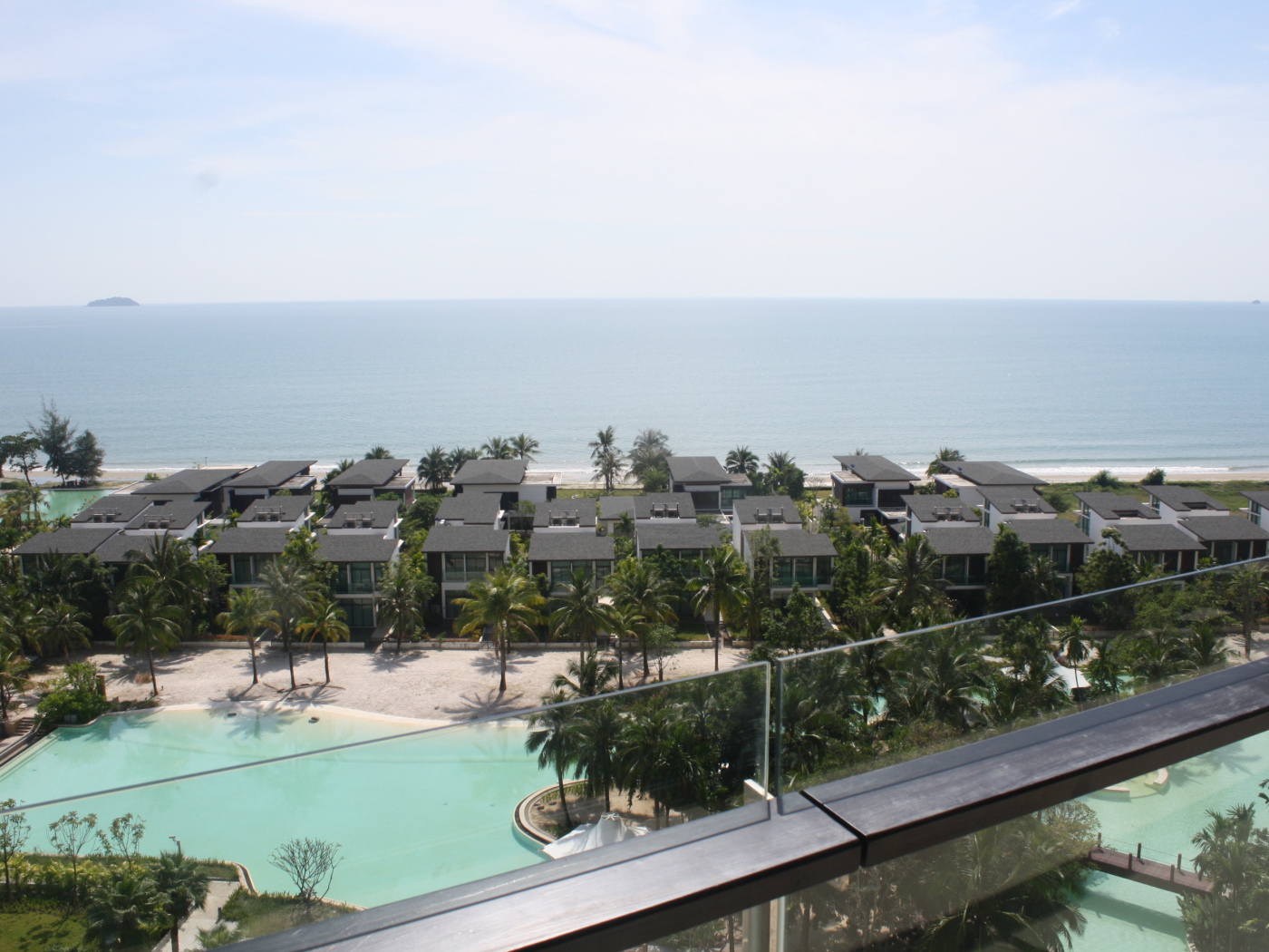 Дома на берегу моря на курорте Районг, Таиланд