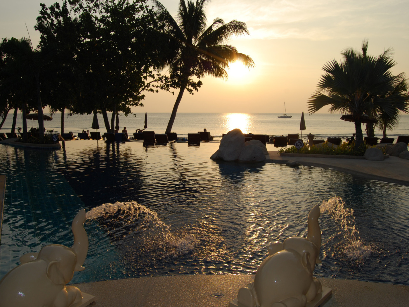 Отель на берегу на острове Чанг, Таиланд