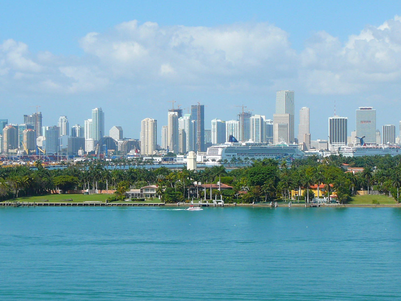 Солнечный день в Майами