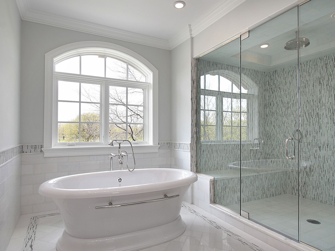 Ванная и просторный душ