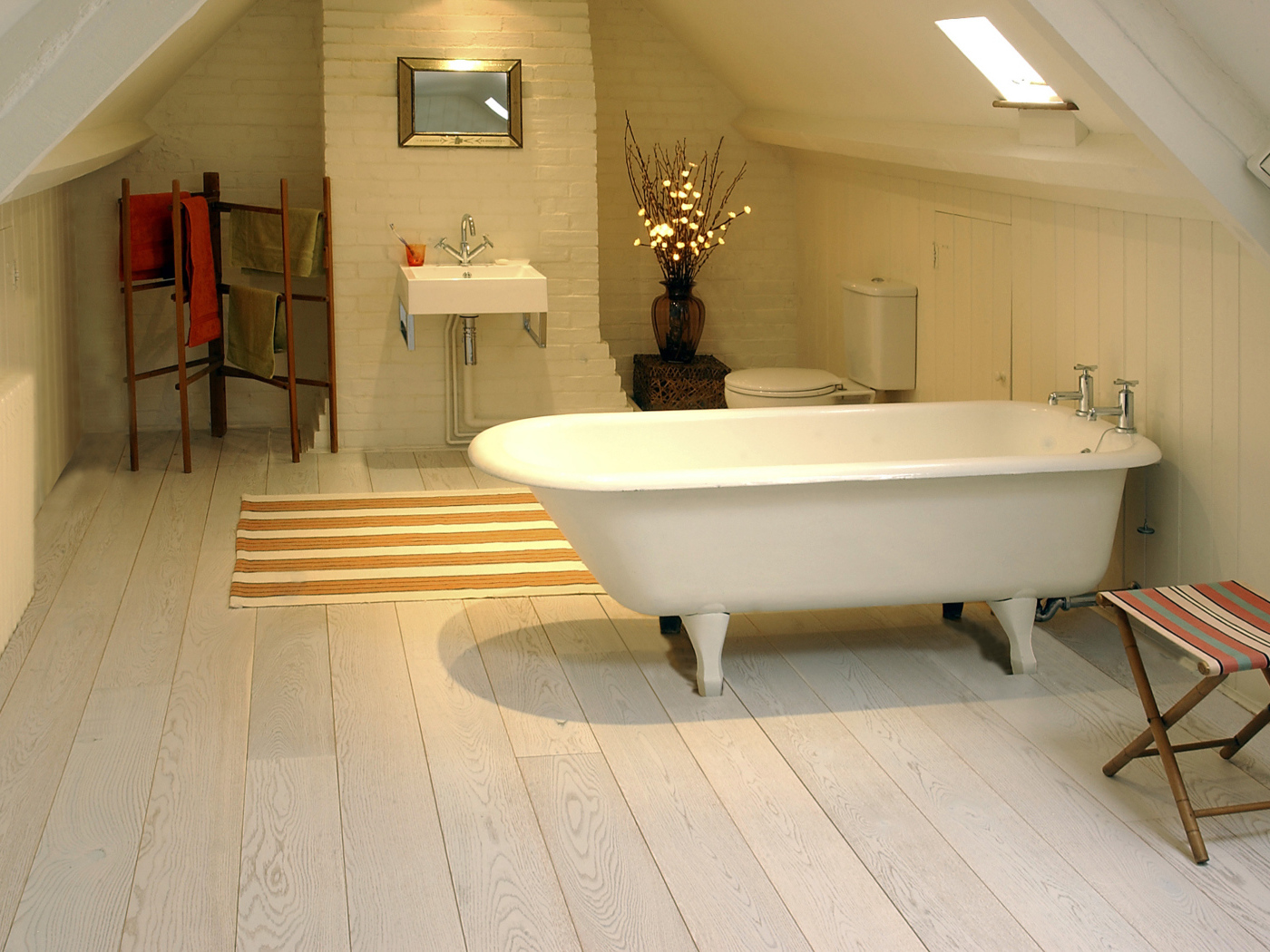 Ванная под крышей