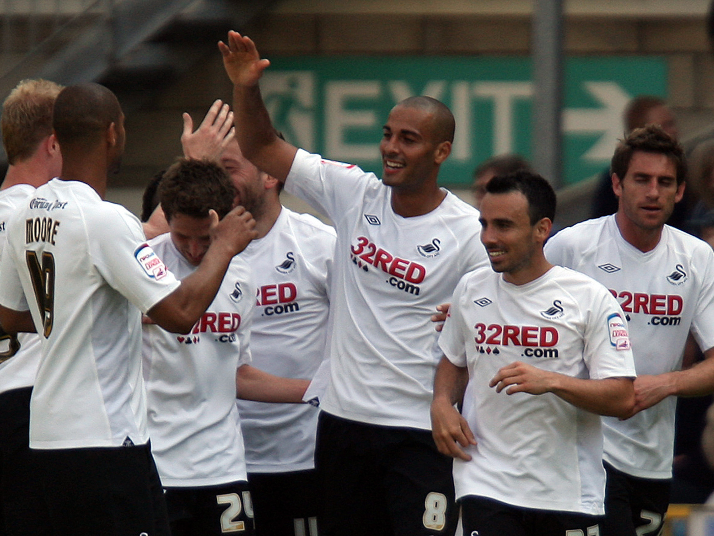 Возлюбленный Футбольный клуб Суонси Сити