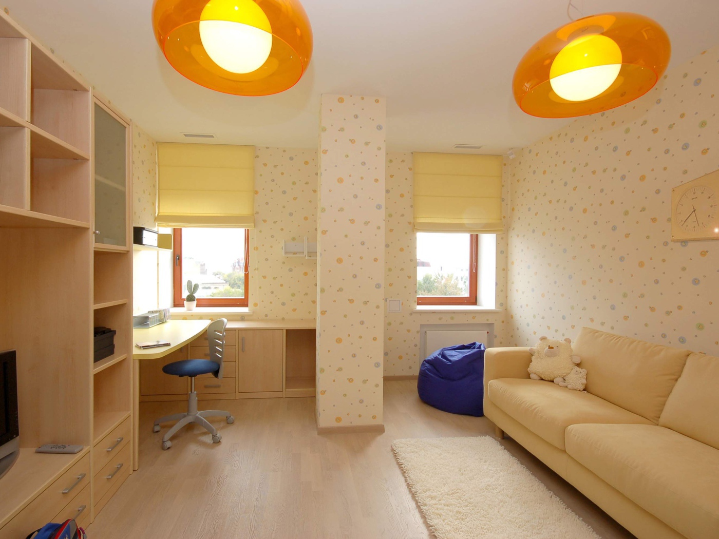 Яркие люстры в детской