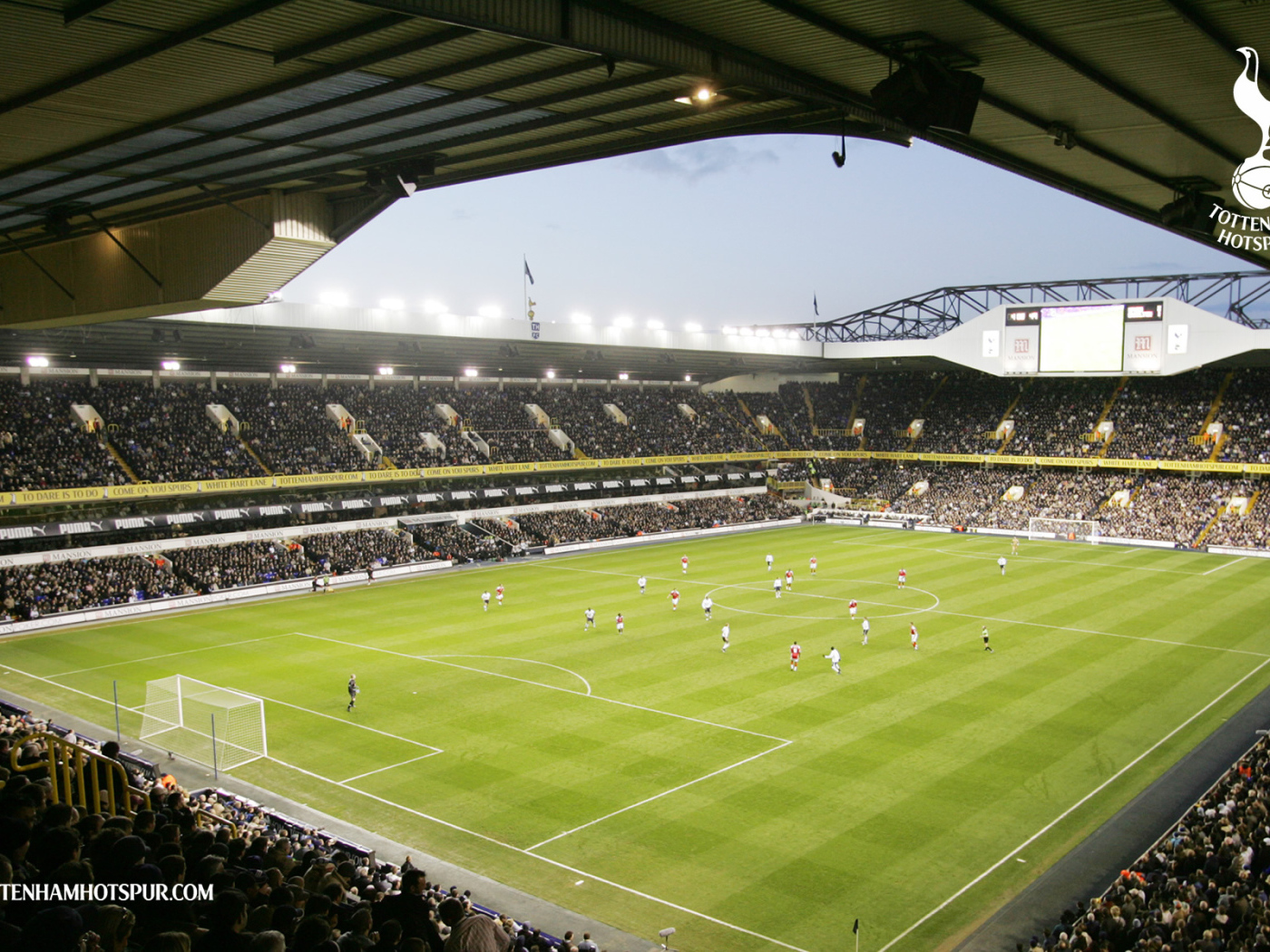 Известный Футбольный клуб Англии Тоттенхэм