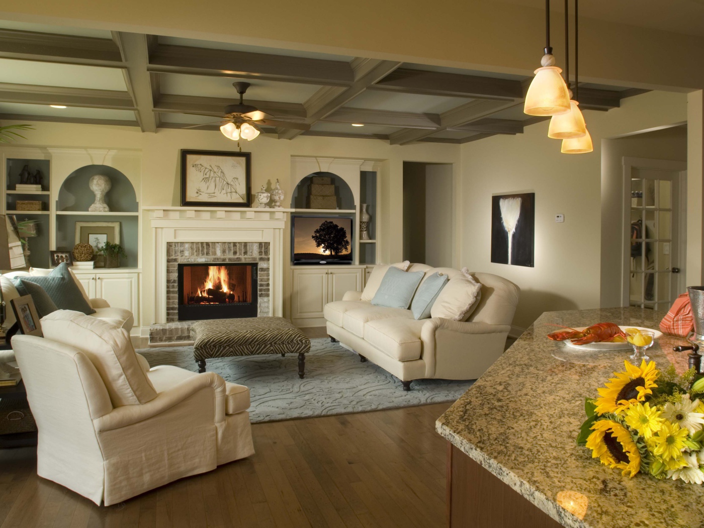 Камин в гостиной