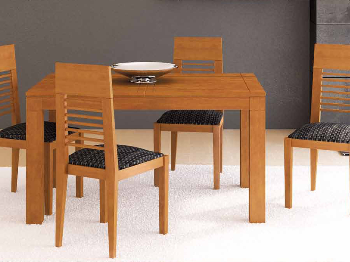 Светлая деревянная мебель в столовой