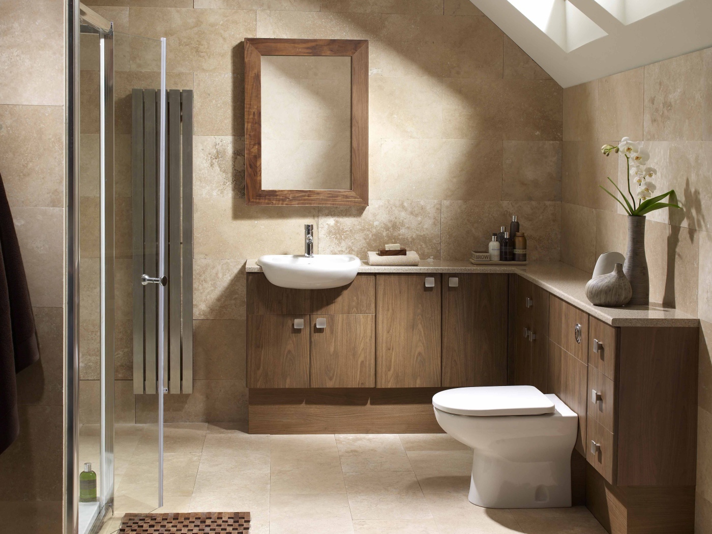 Минимализм в оформлении ванной