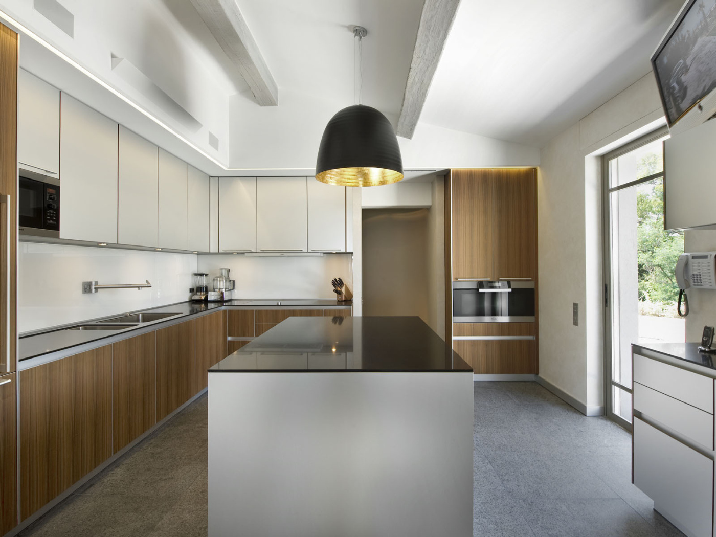 Минималистский интерьер кухни