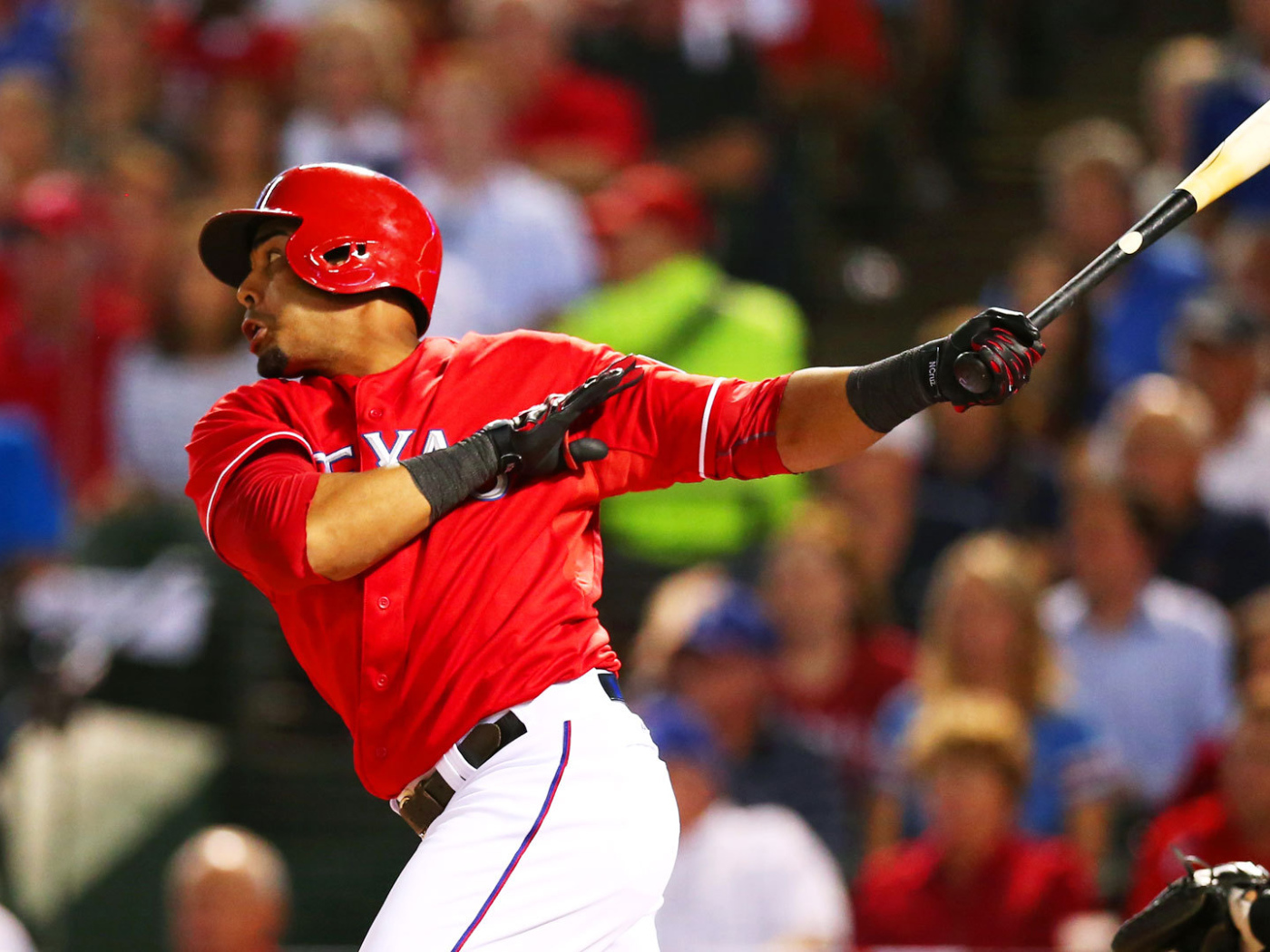 Нельсон Круз с бейсбольной битой