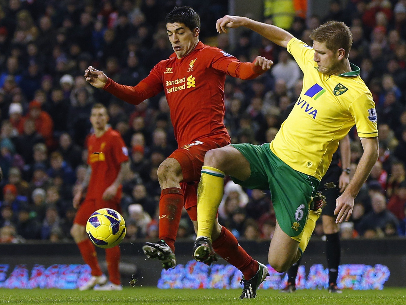 Популярный Футбольный клуб Англии Норвич