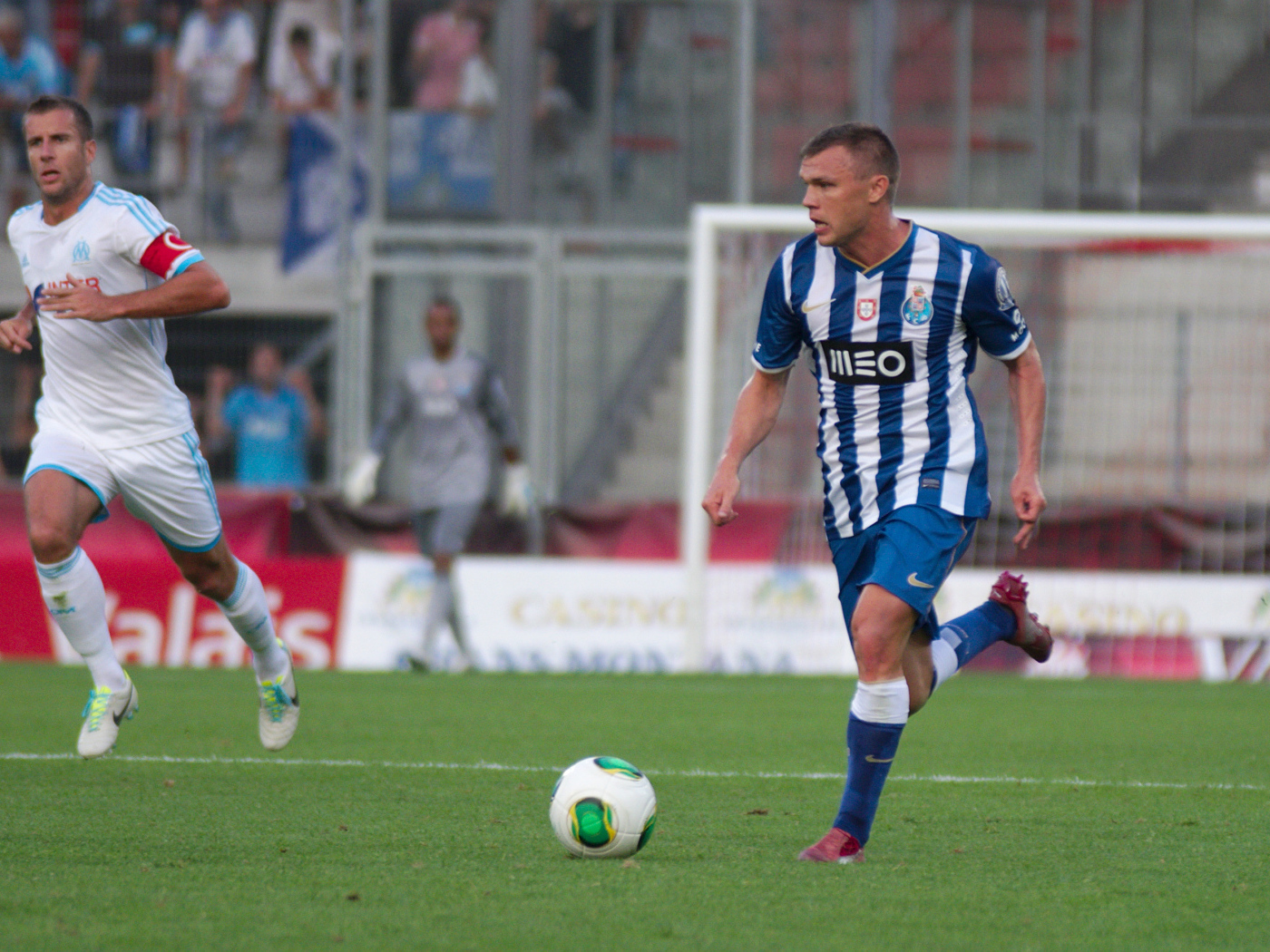 Полузащитник Порту Марат Измайлов