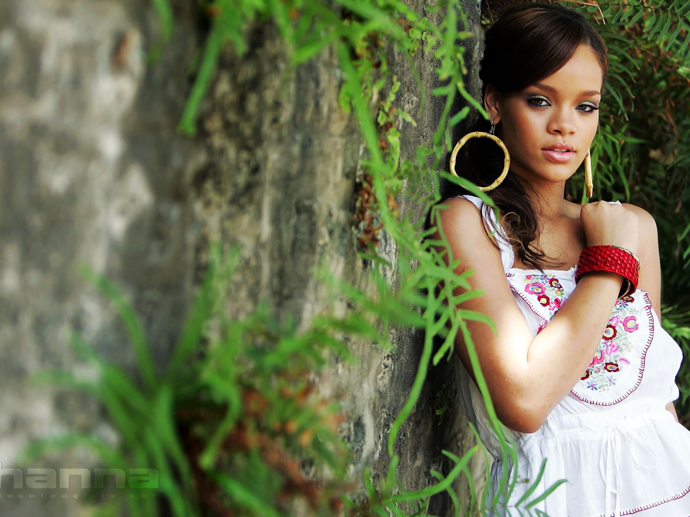 Рианна на природе