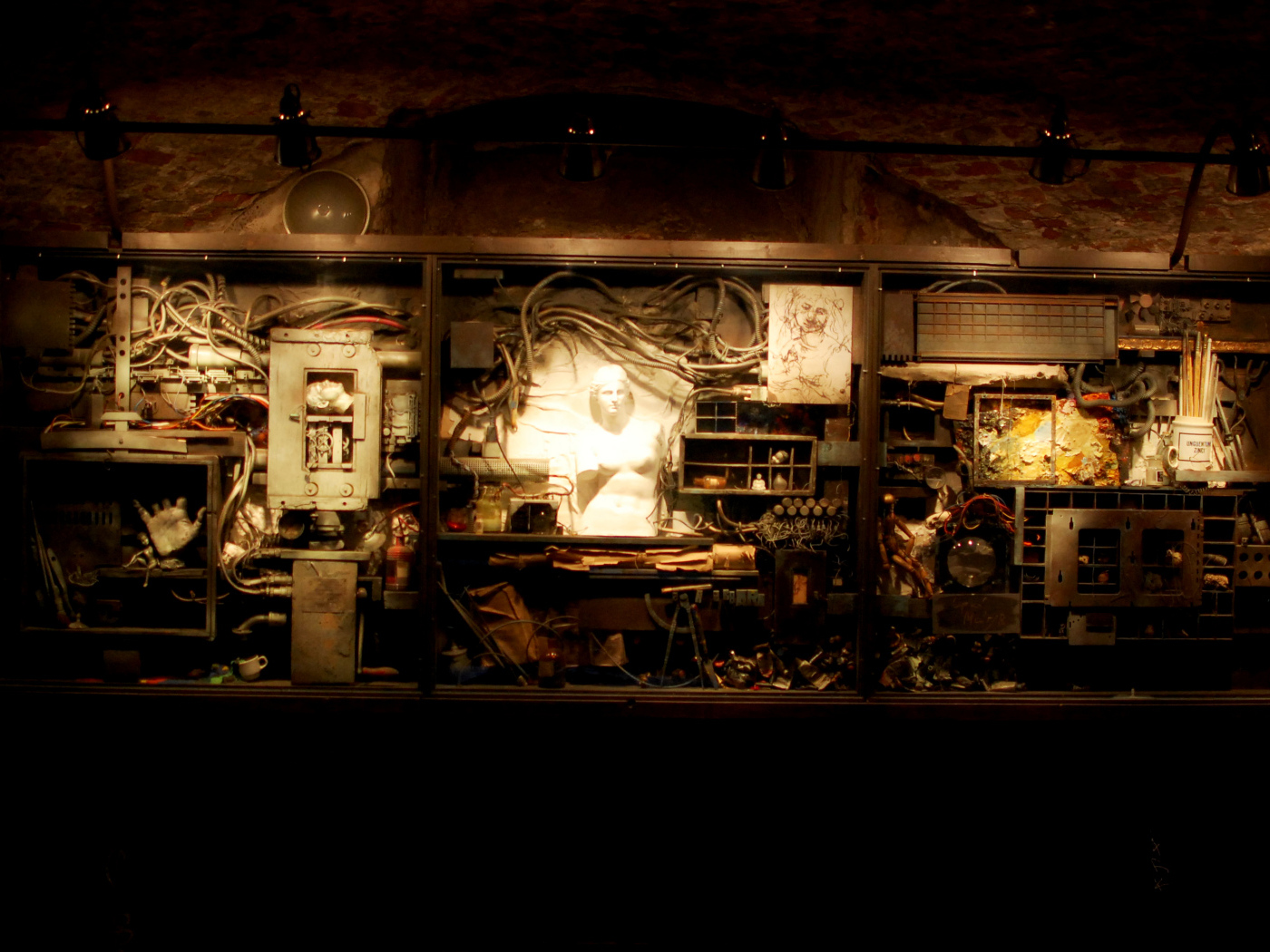 Уличное творчество на стене