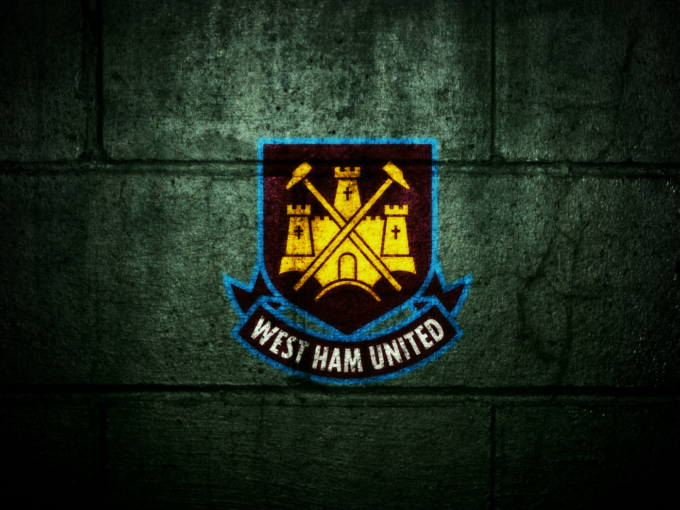Популярный футбольный клуб Англии Вест Хэм Юнайтед