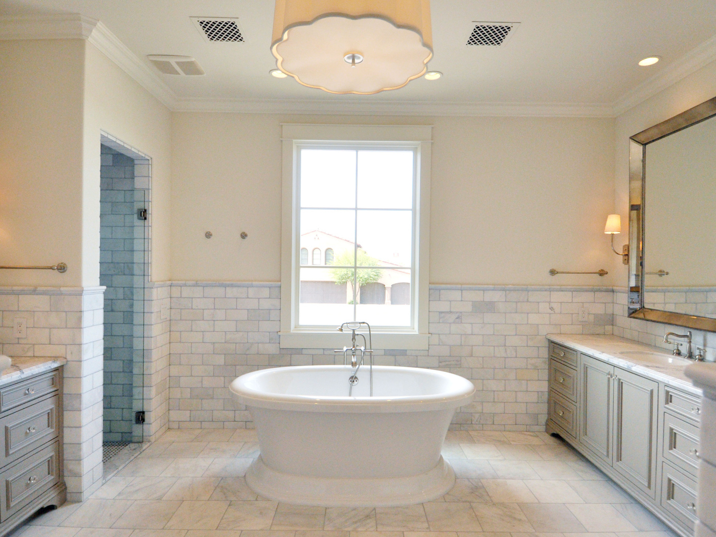 Белая ванная