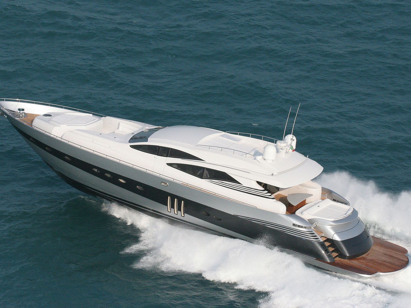 Яхта в Гаити