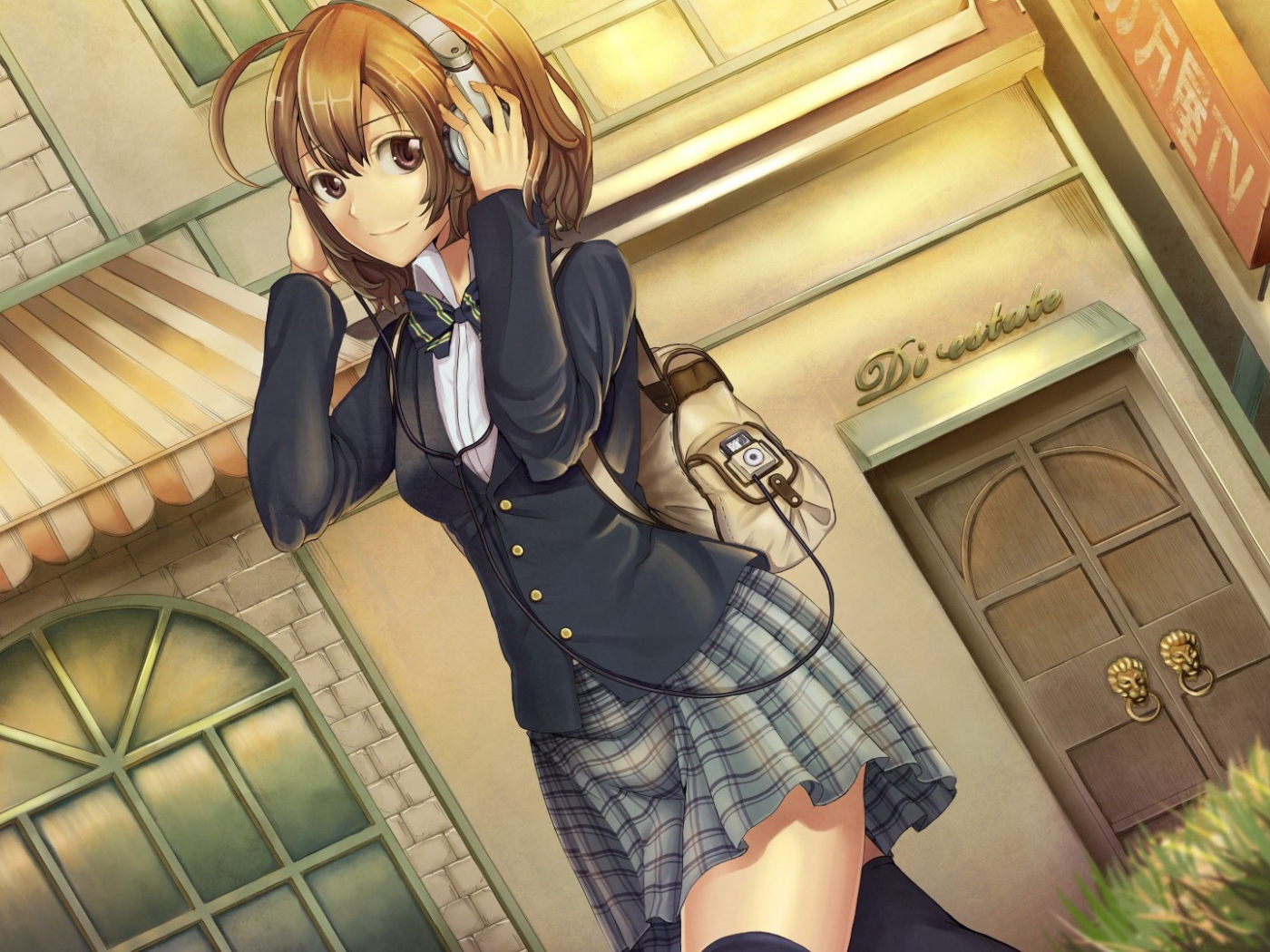 Аниме девушка в наушниках с рюкзаком