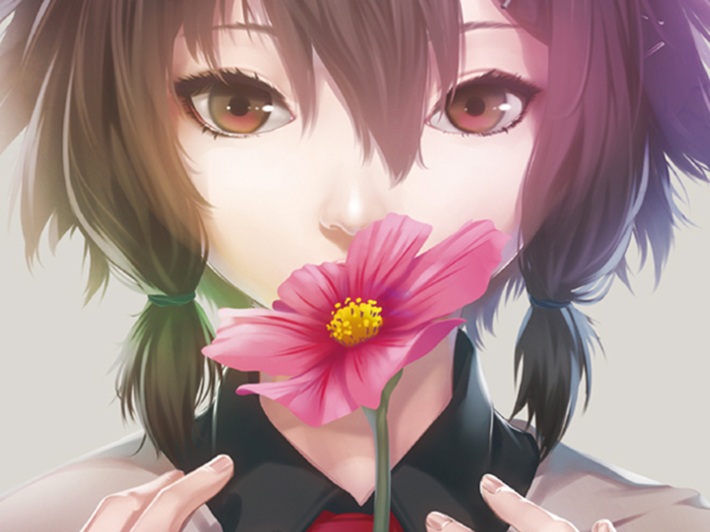 Девушка аниме нюхает розовый цветок