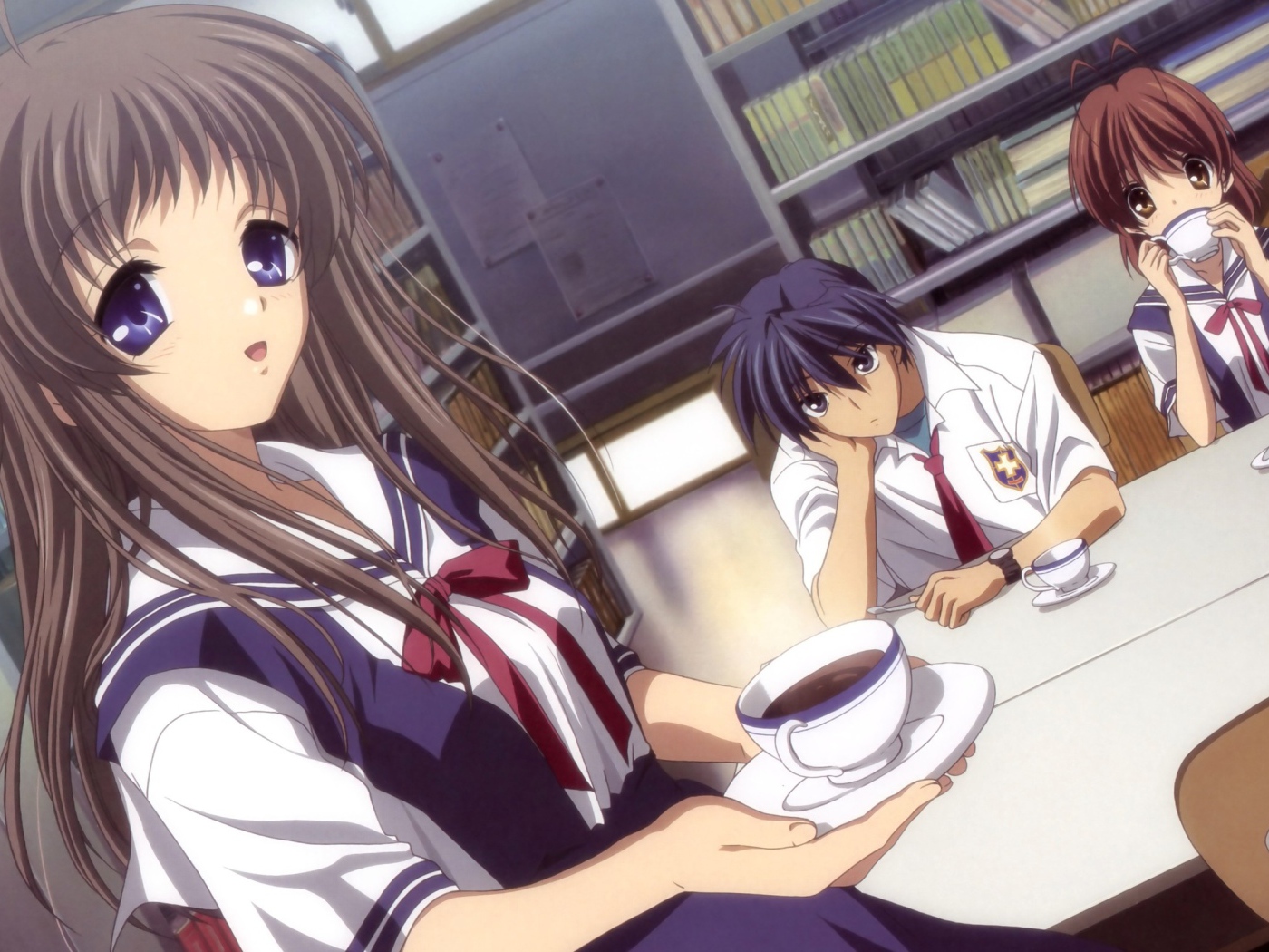 Девушка несет чай в аниме Кланнад