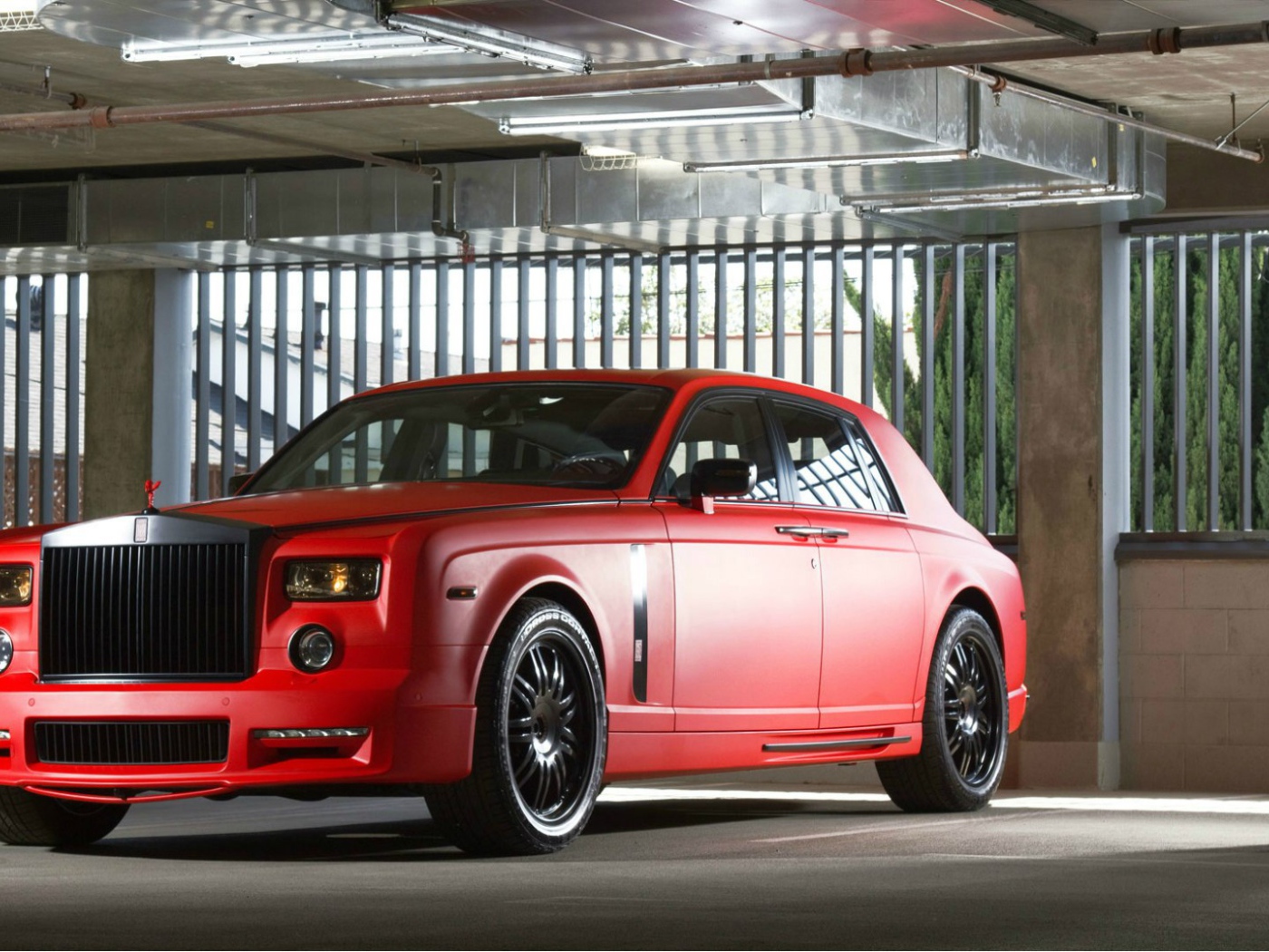 Роскошный Mansory Rolls Royce Phantom