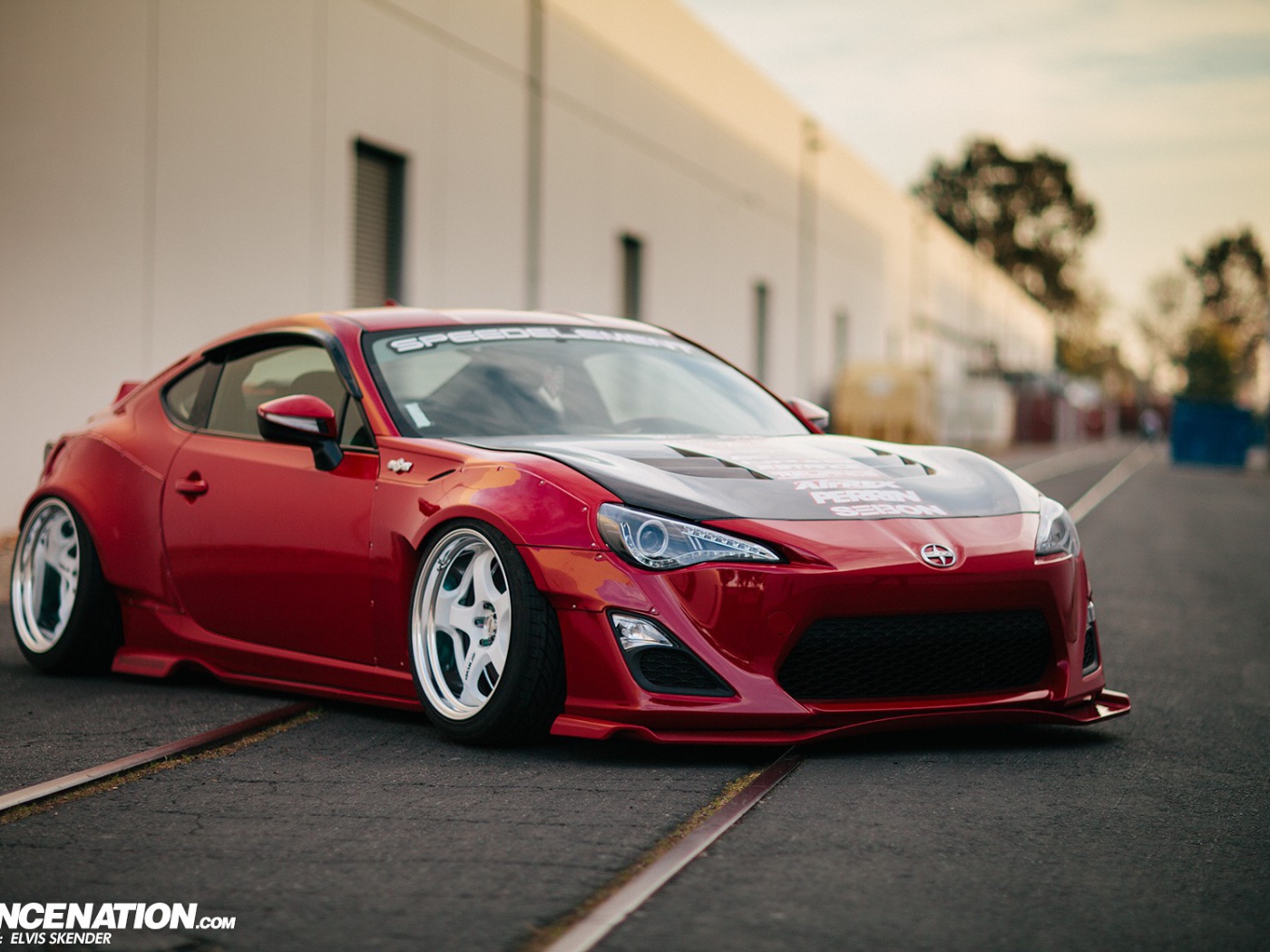 Scion на городской улице