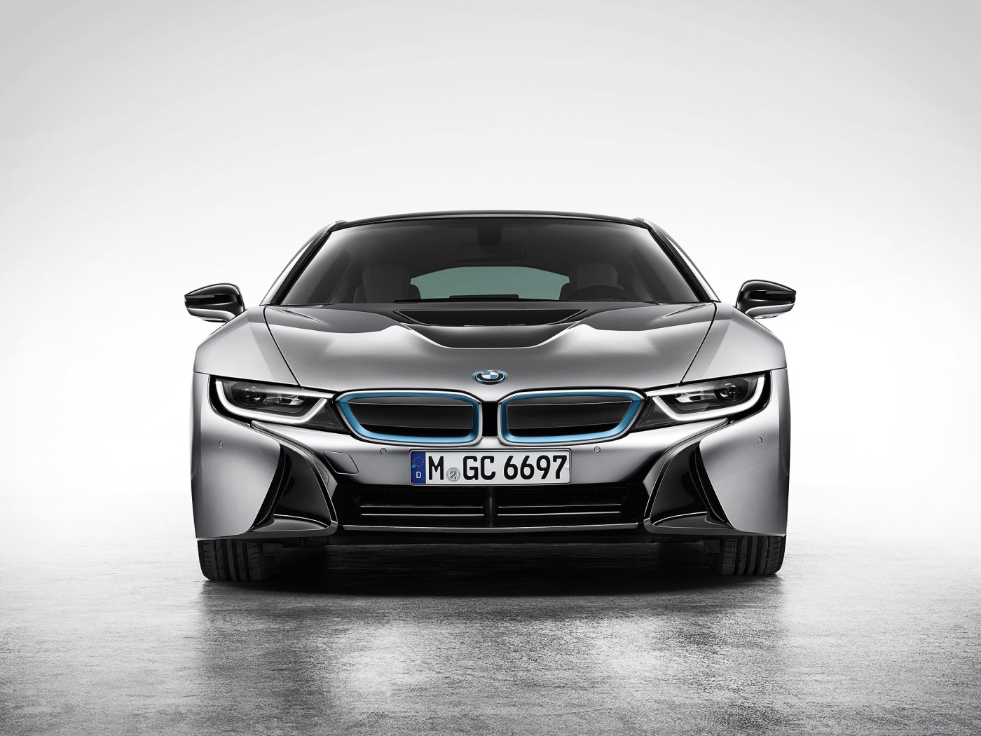 Современный автомобиль BMW i8
