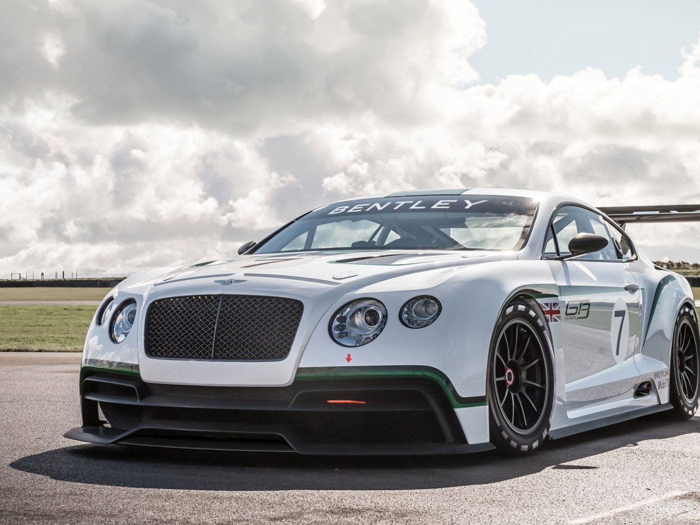 Спортивный Bentley Continental GT3