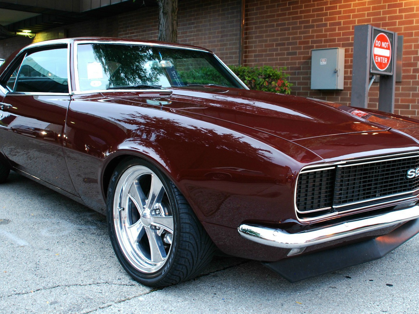 Мощный Chevrolet Camaro SS 1968