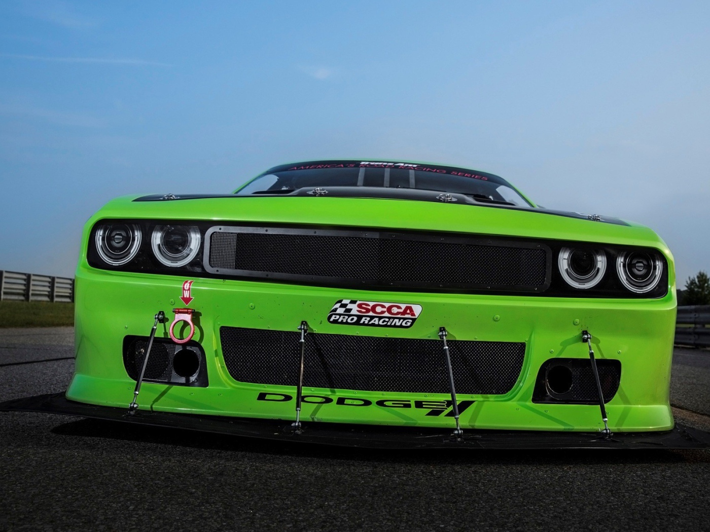 Спортивный Dodge Challenger SRT Trans-Am