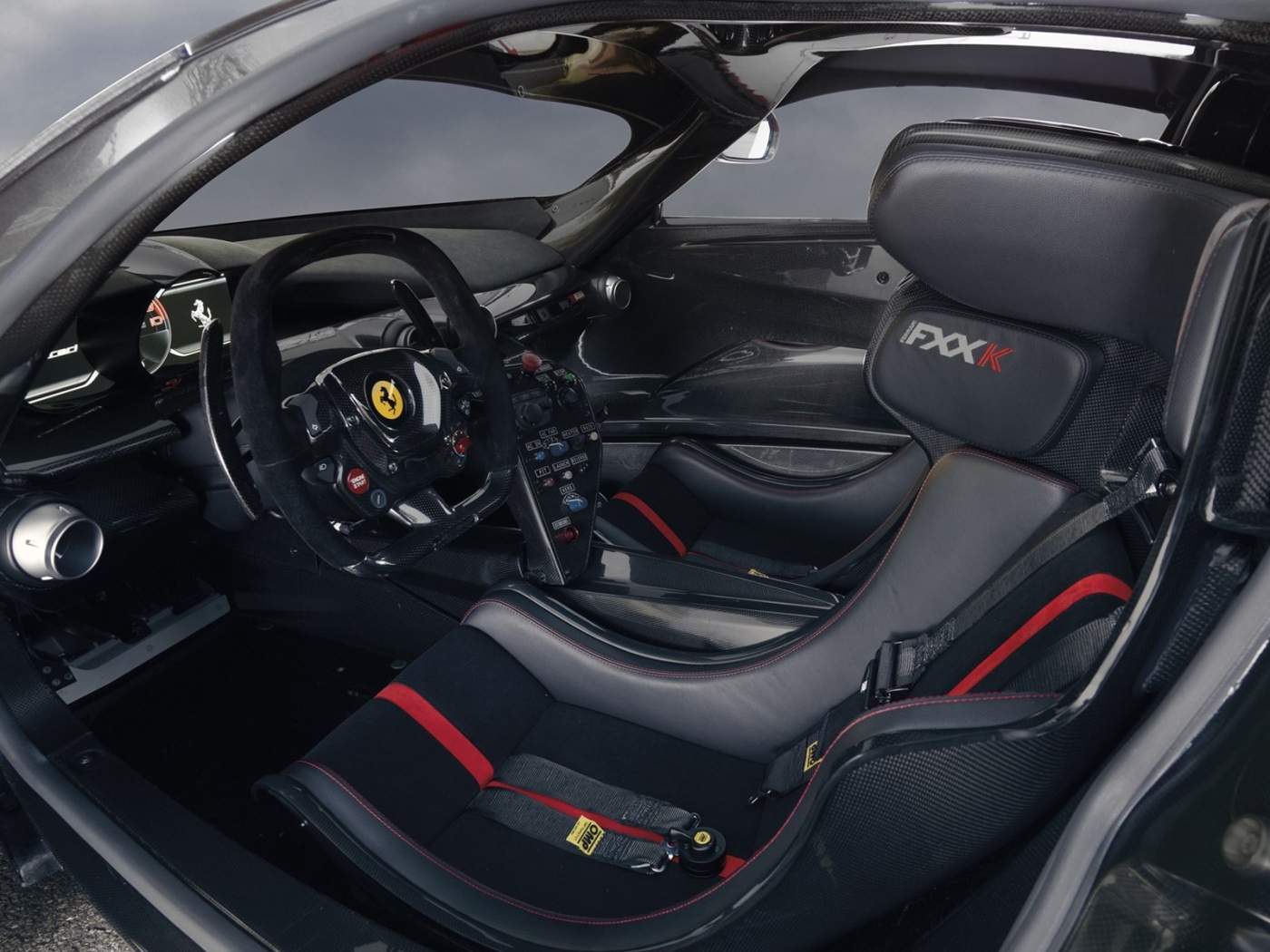 Салон автомобиля Ferrari FXX K