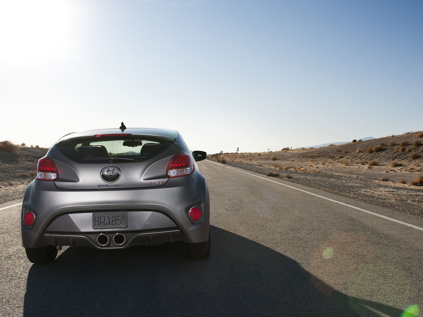 Вид сзади на Hyundai Veloster