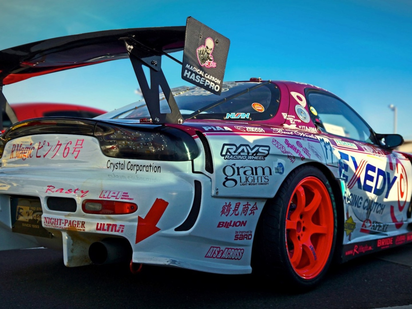Аппликации на спортивной Mazda RX-7