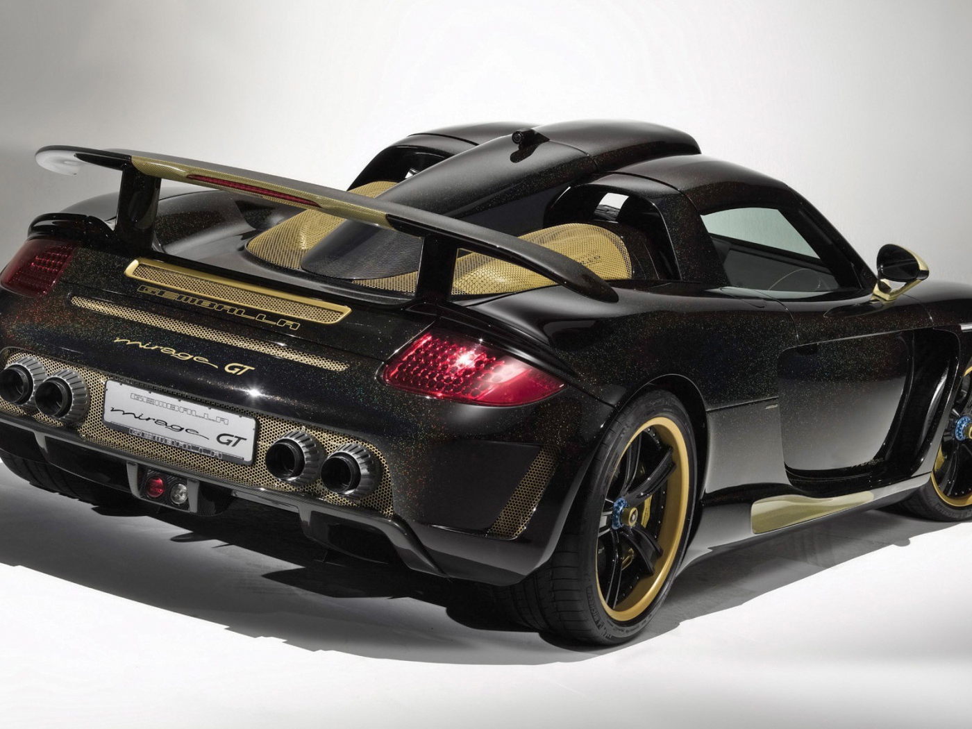 Черный Порше Gemballa Mirage GT