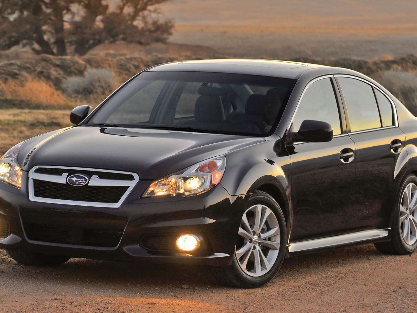 Авто премиум класса Subaru Legacy