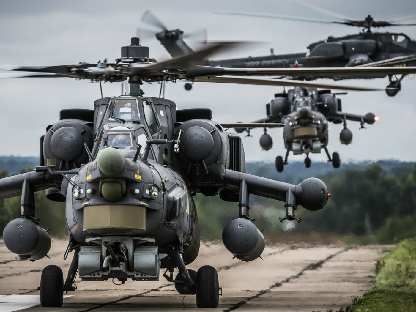 Пилотажная группа на Ми-28Н