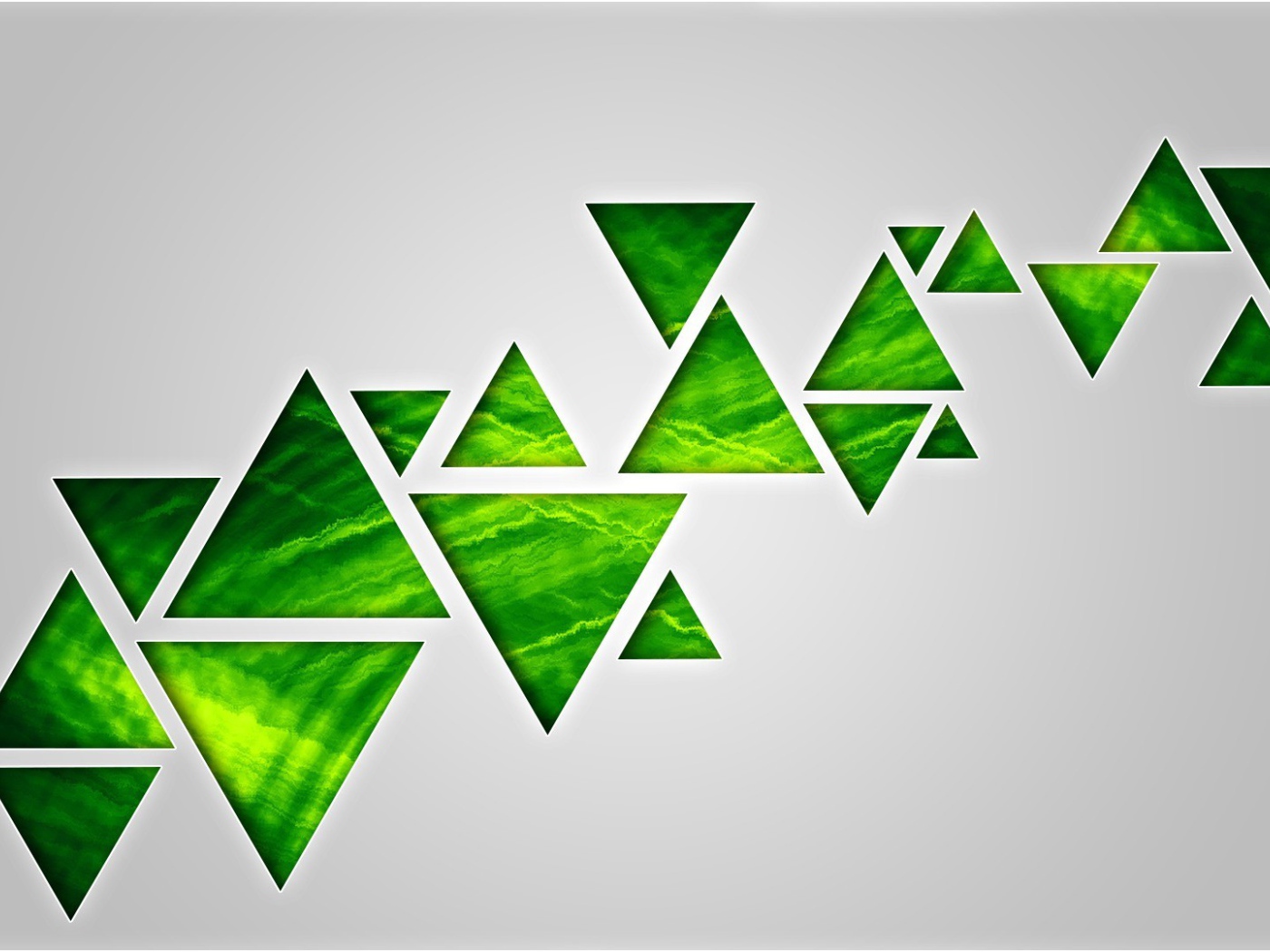 Фон из зеленых треугольников