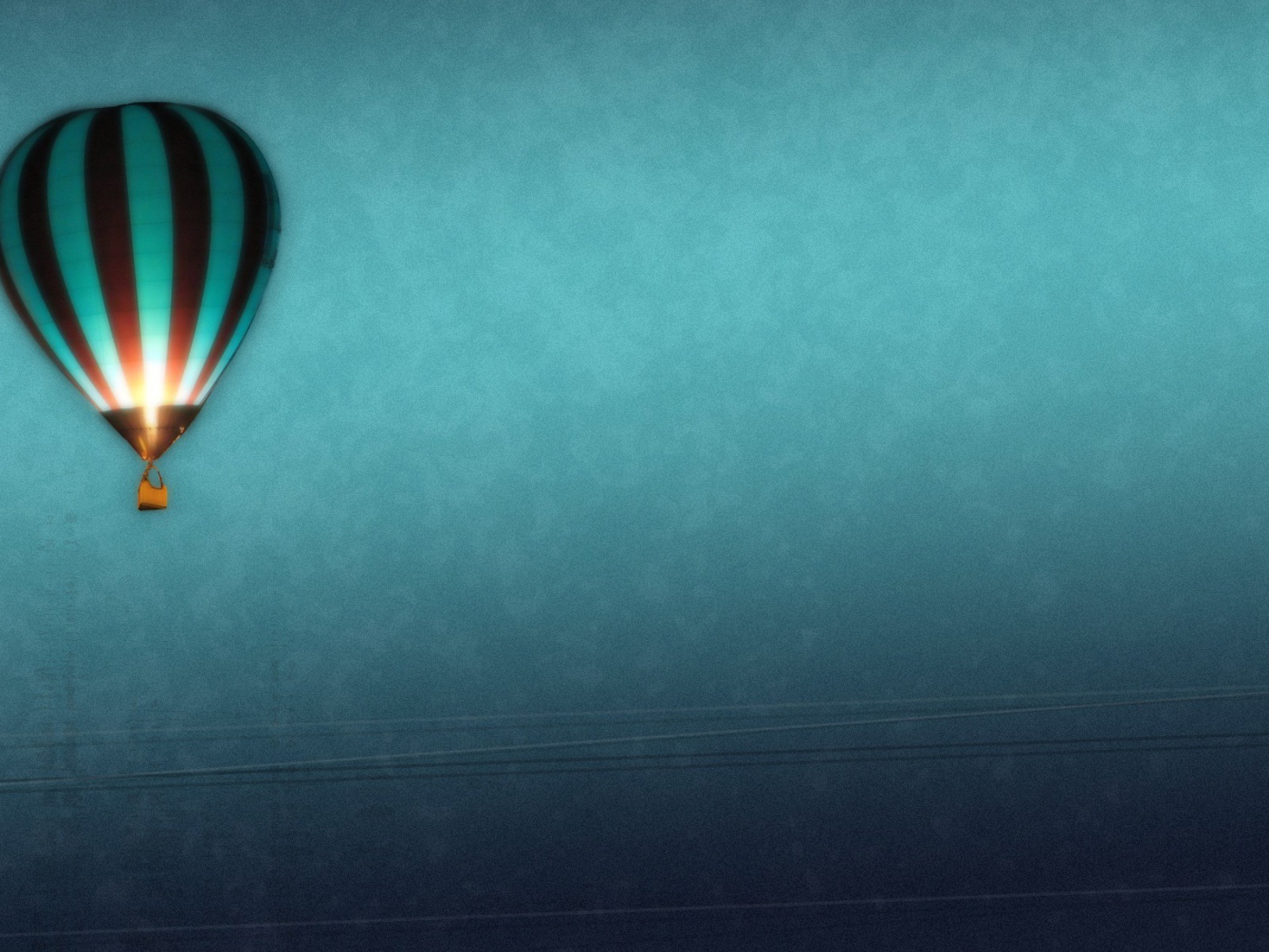 Воздушный шар, голубой фон