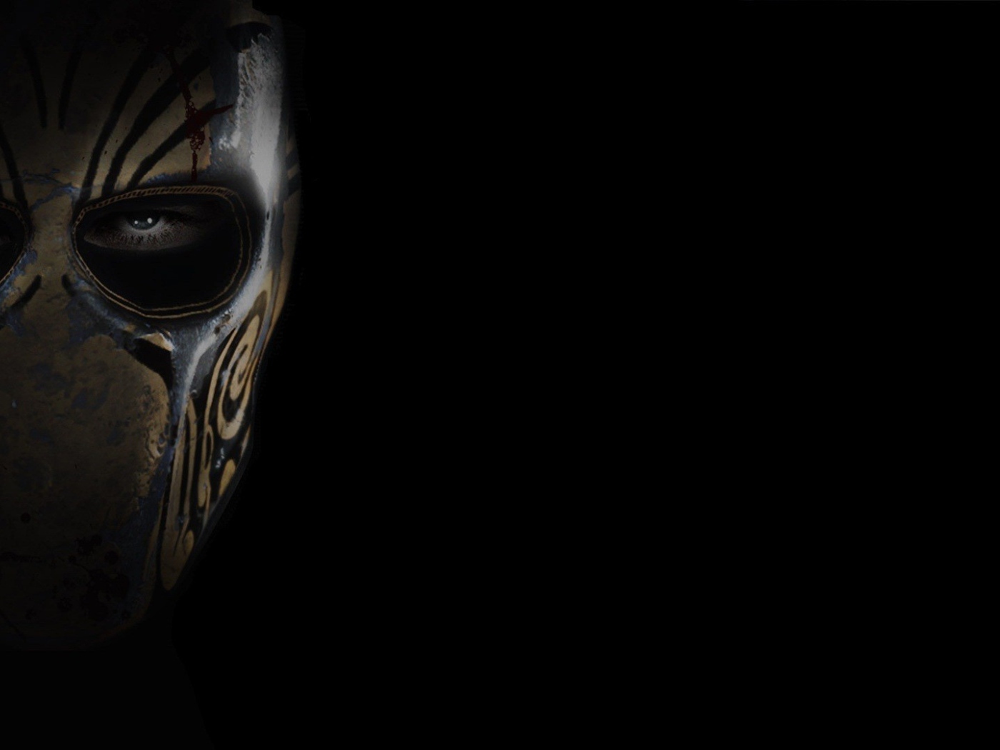 Коричневая маска, черный фон