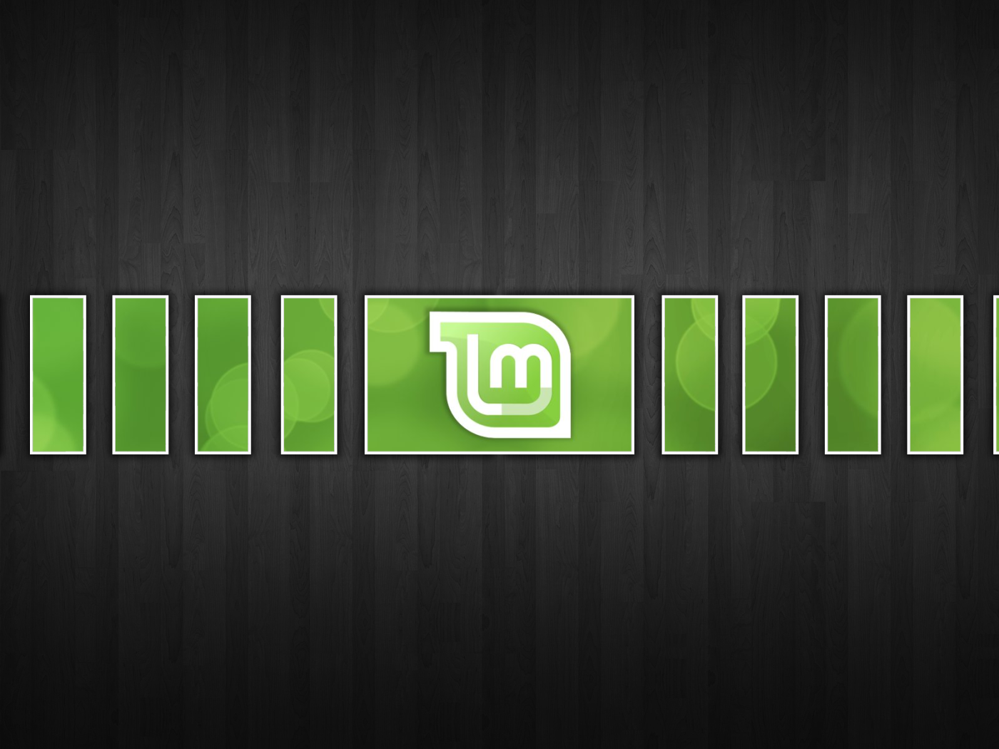 Модульная картина Linux Mint на черном фоне