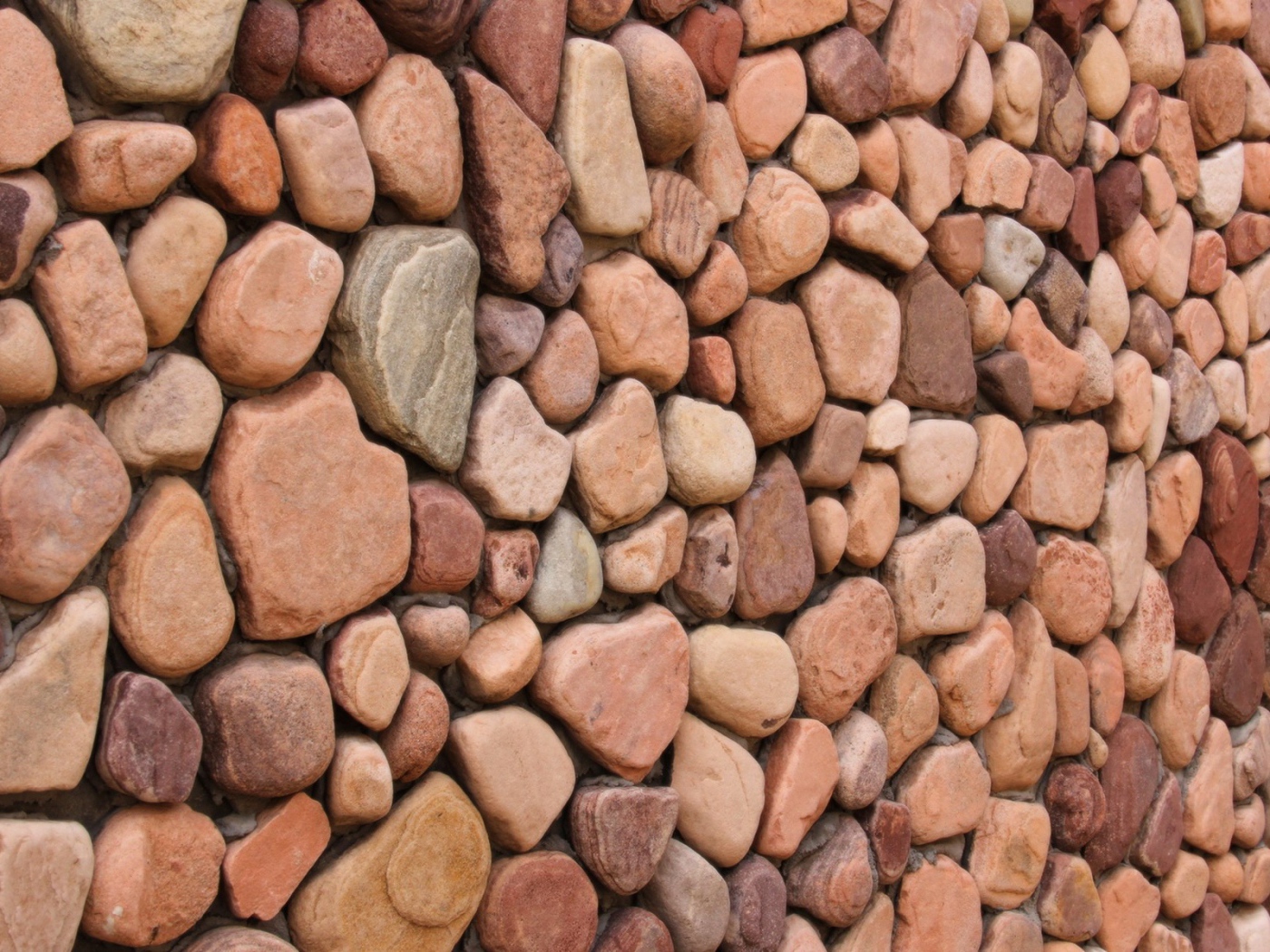 Стена их гладких камней